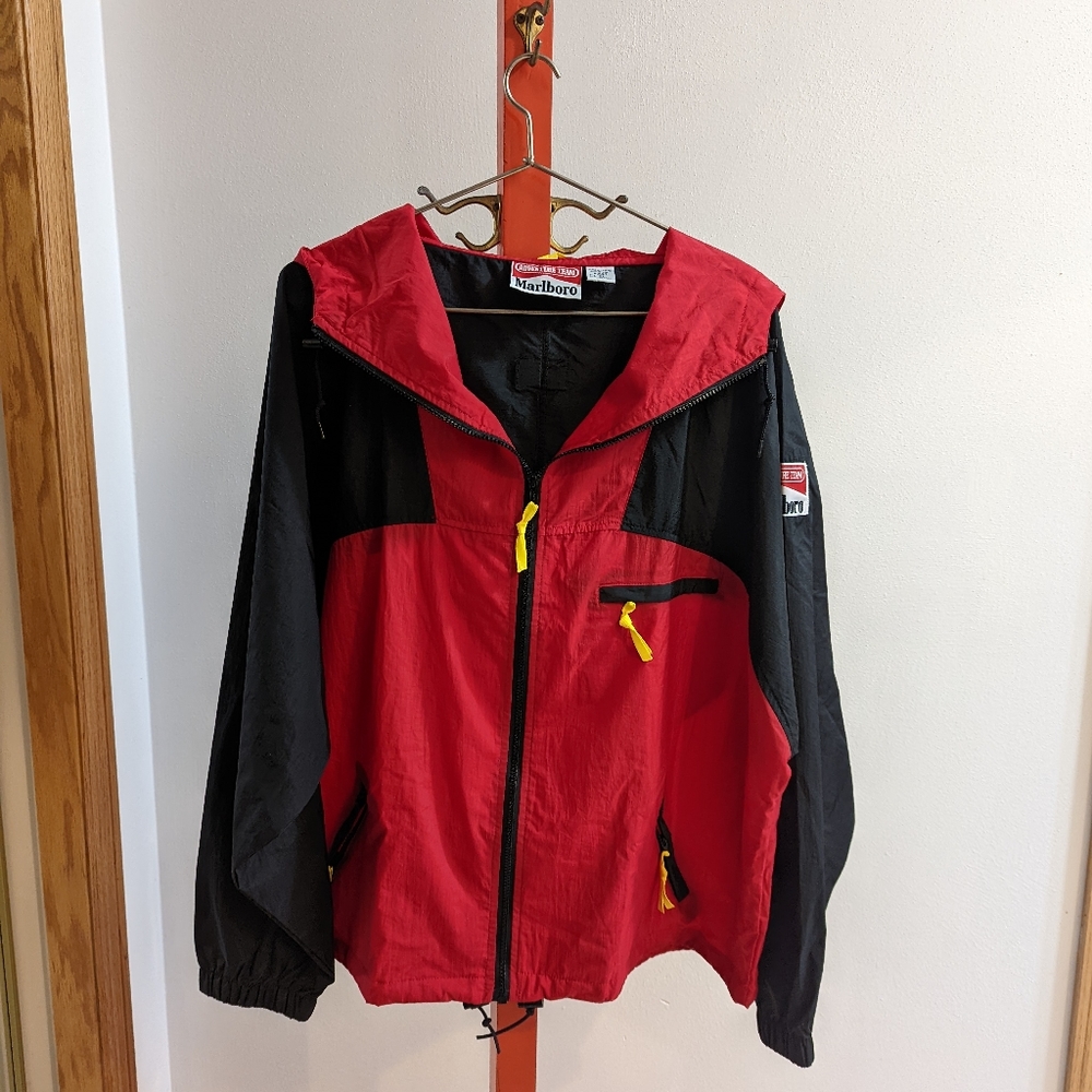 Vintage Red/Black Adventure Team Marlboro Cigarettes Men's Windbreaker XL MINT